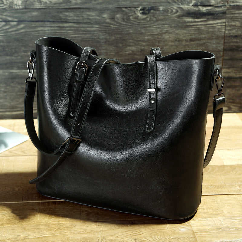 Oil-Wax Finish Large-Capacity Tote Bag — product image 11