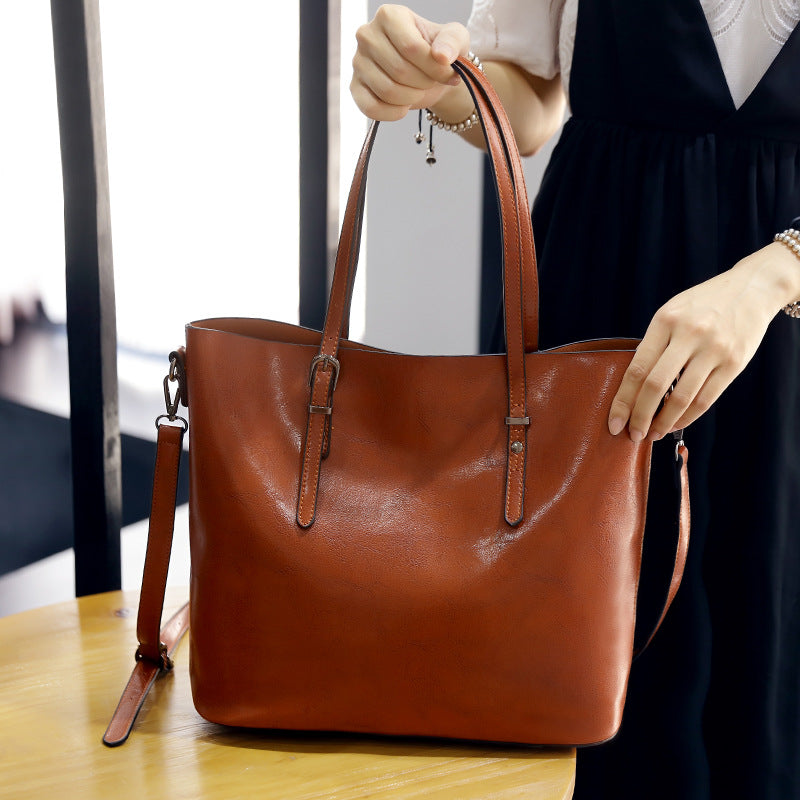Oil-Wax Finish Large-Capacity Tote Bag — product image 2