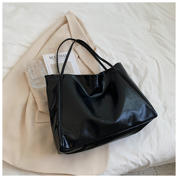 Soft PU Leather Large-Capacity Shoulder Bag — product image 3