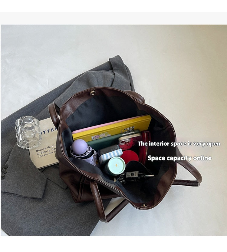 Large-capacity interior of the soft PU leather shoulder tote bag