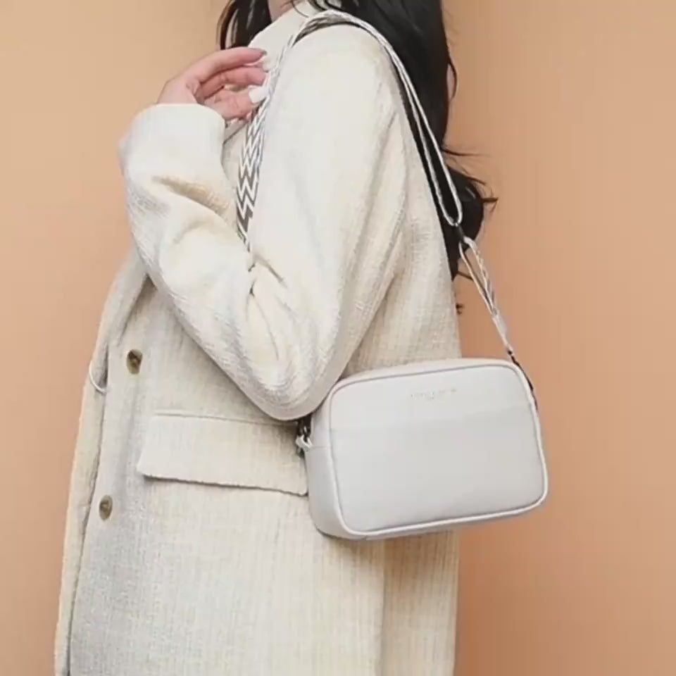 Rhombus Genuine Leather Crossbody Bag — product video 1